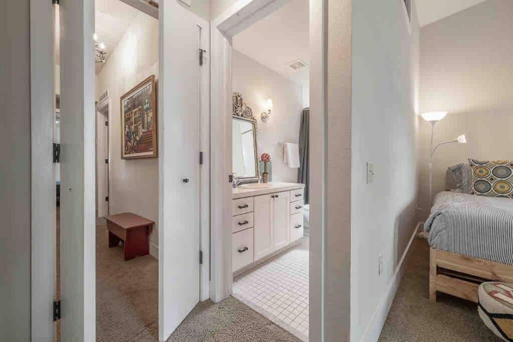 Nawlins Vibe With Rooftop Verandah Near Riverwalk And Downtown تامبا المظهر الخارجي الصورة
